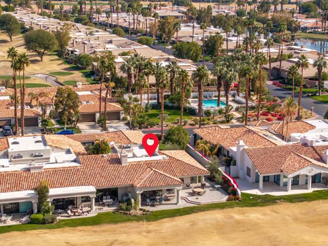 54877 Inverness Way, La Quinta CA: https://media.crmls.org/mediaz/8b88f586-5557-4863-a620-5d5764752875.jpg