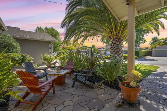 910 Monica Lane, Campbell CA: https://media.crmls.org/mediaz/8b8909a4-a469-46ec-8271-7e65cfb9e862.jpg