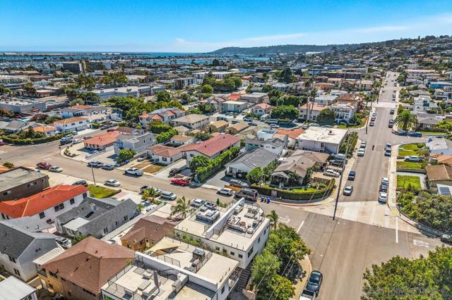 3144 Emerson St, San Diego CA: https://media.crmls.org/mediaz/8b89c251-8b5c-4786-ae79-bef1aed67a00.jpg