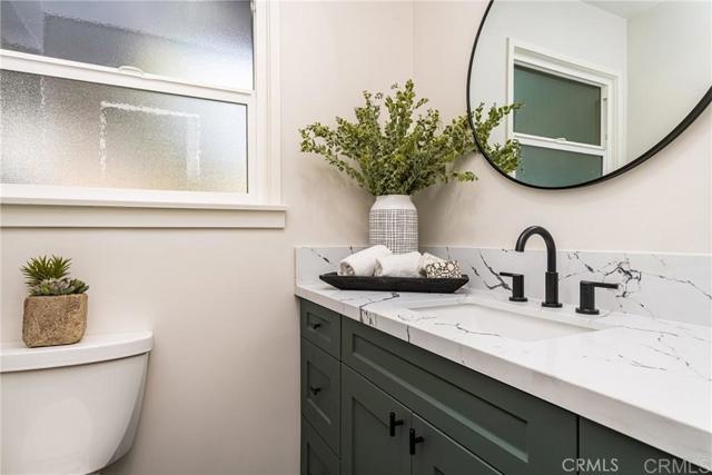 1128 E Country Club Blvd, Big Bear City CA: https://media.crmls.org/mediaz/8b8a9d8c-316d-4318-8972-c6974dfd99e2.jpg