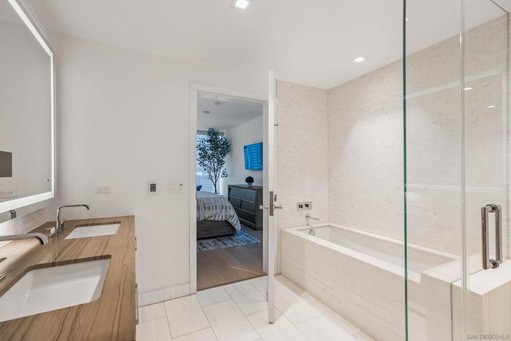 MLS #250039437SD image #19