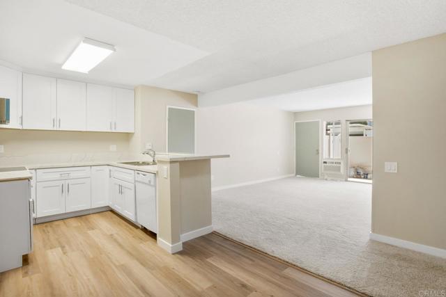 7760 Margerum Avenue, San Diego CA: https://media.crmls.org/mediaz/8b8afc1f-e5e0-49f0-a922-39670e7c1b66.jpg