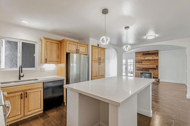 738 Shawnee Lane, San Jose CA: https://media.crmls.org/mediaz/8b8ba272-5a68-4ce1-930e-026164c66688.jpg