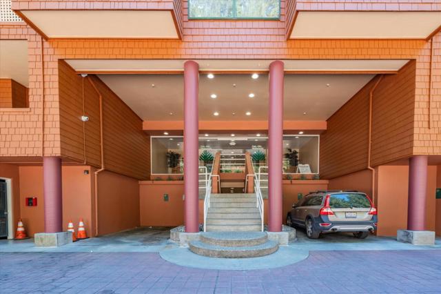 4250 El Camino Real, Palo Alto CA: https://media.crmls.org/mediaz/8b8bb4b9-ca11-4e78-ac9a-3737b937ac21.jpg