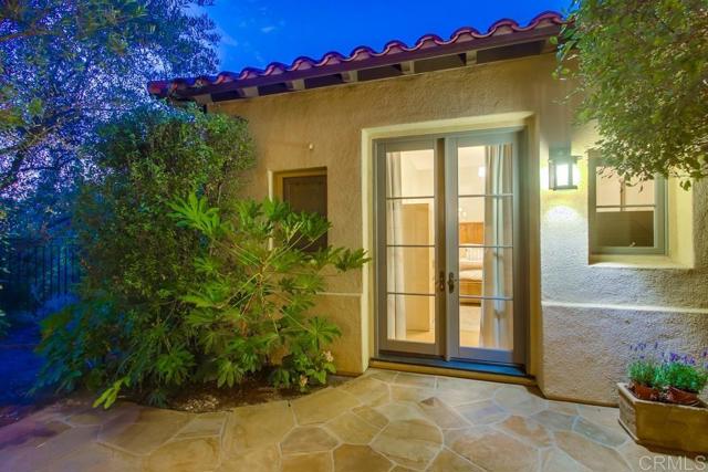 Detail Gallery Image 10 of 70 For 8308 Top O the Morning Way, San Diego,  CA 92127 - 5 Beds | 5/1 Baths