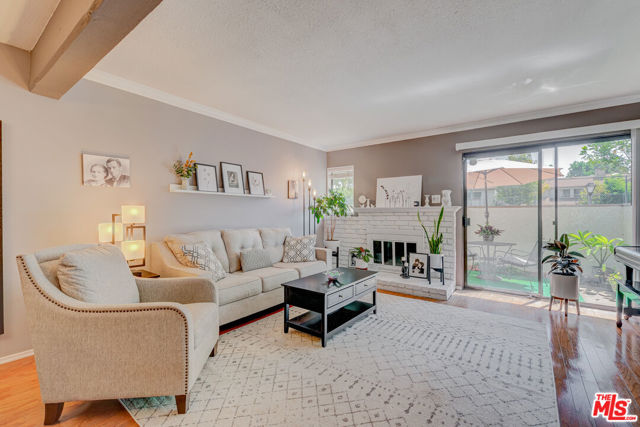 8330 Penfield Avenue, 10 photo 2