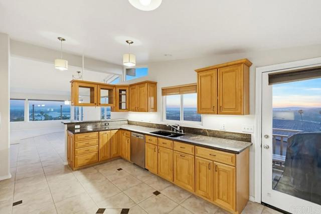 Detail Gallery Image 32 of 70 For 3539 Mount Laurence Dr, San Diego,  CA 92117 - 4 Beds | 3 Baths