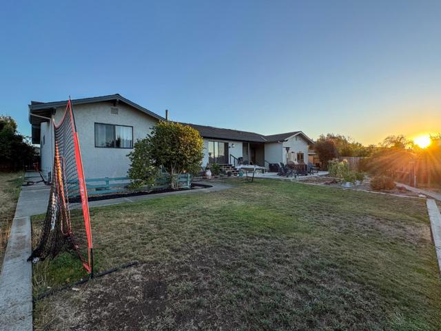 215 Rays Circle, Hollister CA: https://media.crmls.org/mediaz/8b8eba14-28cc-466e-9232-ee0f0992ce30.jpg