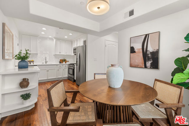 7301 W Manchester Avenue, Los Angeles CA: https://media.crmls.org/mediaz/8b8ee7f1-b253-45bb-a5ec-8cf018539292.jpg