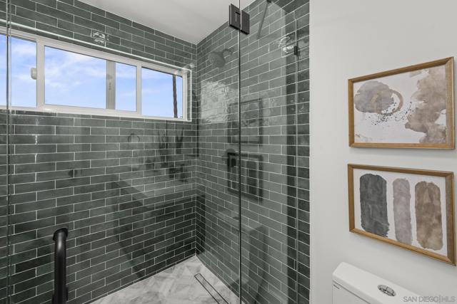 4420 Voltaire Street, San Diego CA: https://media.crmls.org/mediaz/8b8ee856-035e-4898-b283-02ce49cc865d.jpg