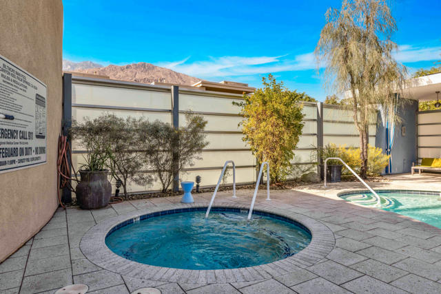 1028 E Palm Canyon Drive #207, Palm Springs, CA 92264
