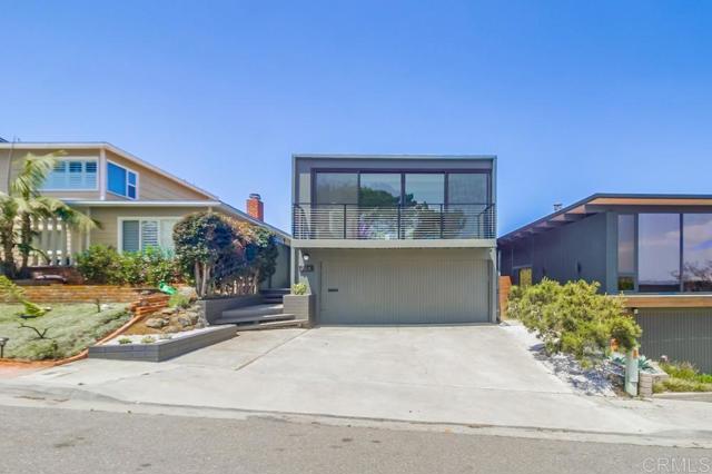 Detail Gallery Image 3 of 52 For 936 Bangor St, San Diego,  CA 92106 - 3 Beds | 2 Baths