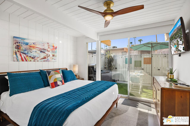 1111 E Palm Canyon Drive, Palm Springs CA: https://media.crmls.org/mediaz/8b9113ac-b2f2-4518-adda-a7e1df513b31.jpg