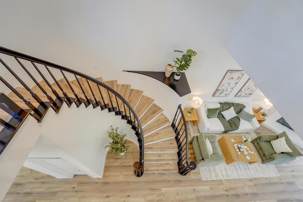 https://media.crmls.org/mediaz/8b917a39-30f2-46af-b264-3262a9426ae7.jpg?preset=X-Large