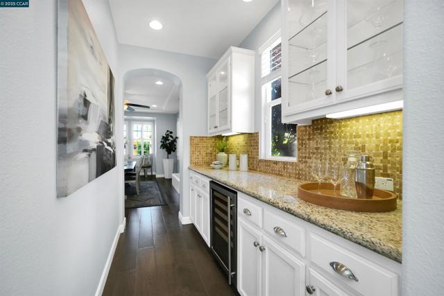 5152 Bengali St, Danville CA: https://media.crmls.org/mediaz/8b92243b-67ba-4113-88a2-8da7885d86ff.jpg
