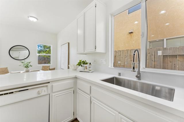 Detail Gallery Image 12 of 35 For 1555 Elizabeth Ln, El Cajon,  CA 92019 - 4 Beds | 2/1 Baths