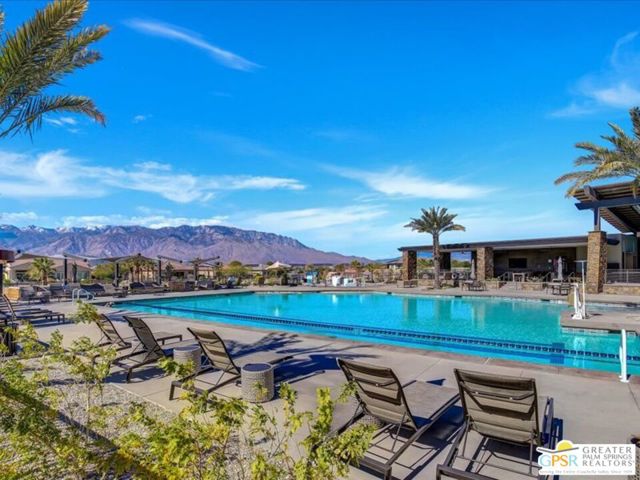 55 Cabernet, Rancho Mirage CA: https://media.crmls.org/mediaz/8b92d8e8-943c-492f-9d62-4f84deab89ec.jpg