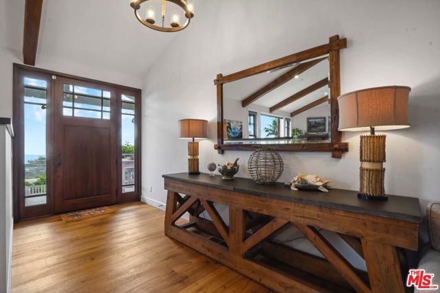 30119 Harvester Road, Malibu CA: https://media.crmls.org/mediaz/8b93b9ef-a902-4d41-98e2-5554dcd14792.jpg