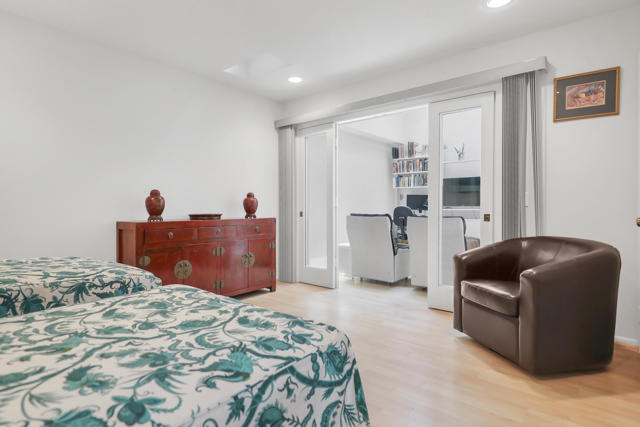 164 Deer Spring Way, Palm Desert, CA 92211