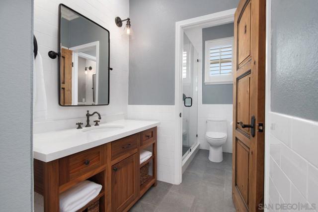 1460 Lauren Court, Encinitas CA: https://media.crmls.org/mediaz/8b953fc5-05e1-4c78-869e-36ecf675c52b.jpg