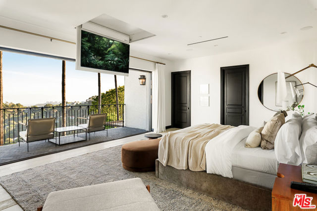 Drew Fenton | 10932 Savona Road Los Angeles CA | MLS: 7216618