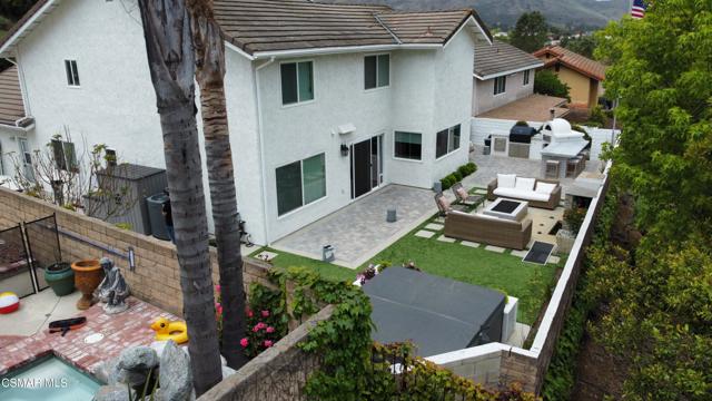 3225 Bear Creek Drive, Newbury Park CA: https://media.crmls.org/mediaz/8b97a114-cb67-425d-ad1a-b3596109fd2b.jpg