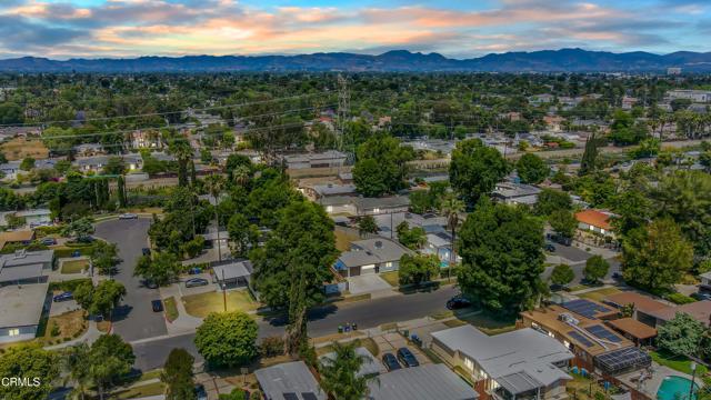 7745 Geyser Avenue, Reseda CA: https://media.crmls.org/mediaz/8b9835b0-e365-4fe7-ba50-d27771b957eb.jpg
