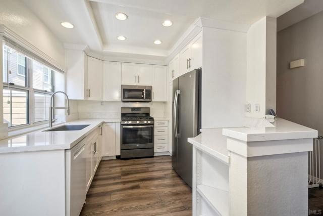 9960 Scripps Vista Way, San Diego CA: https://media.crmls.org/mediaz/8b98d31a-f534-4bf7-9a5b-8cbde7025220.jpg