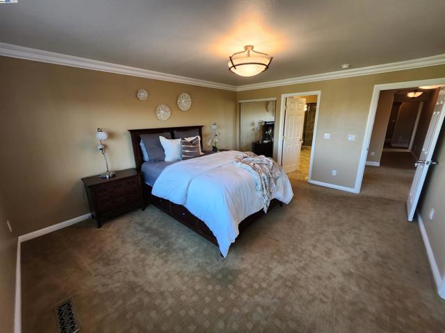1823 Mockingbird Pl, Danville CA: https://media.crmls.org/mediaz/8b98de1b-b83e-4792-8938-202c230f7c04.jpg