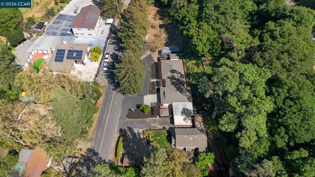 1451 Franklin Canyon Rd, Martinez CA: https://media.crmls.org/mediaz/8b992981-dd82-4582-a342-bc74379d3533.jpg