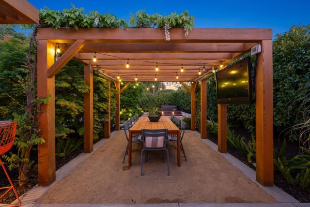 113 Wildwood Avenue, San Carlos CA: https://media.crmls.org/mediaz/8b9985f5-f59f-4b36-913a-e76f211ea096.jpg