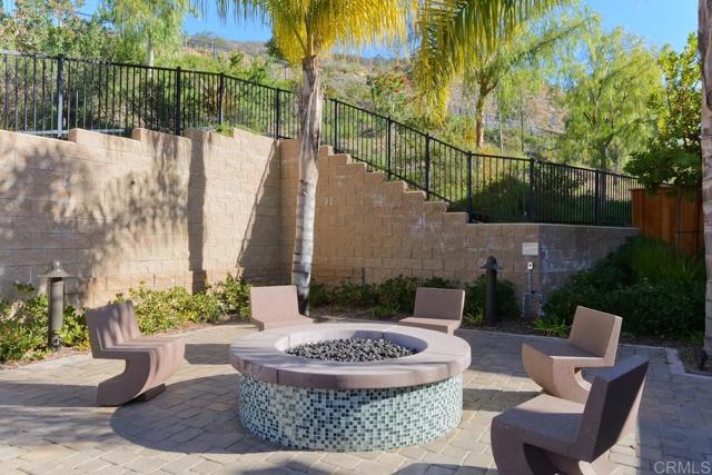 2494 Antlers Way, San Marcos CA: https://media.crmls.org/mediaz/8b9a218c-0d6b-472f-a8a6-3259770cdb84.jpg