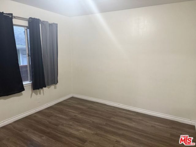 9333 Swinton Avenue, North Hills CA: https://media.crmls.org/mediaz/8b9ab15f-4d82-45f4-9e03-b3a760634bf9.jpg