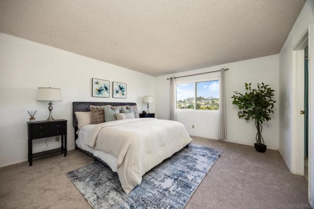 1180 Evelyn St, San Diego CA: https://media.crmls.org/mediaz/8b9bc85d-0f1e-441b-b9f8-2b413fde6373.jpg
