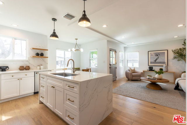 3840 Lyceum Avenue, Los Angeles CA: https://media.crmls.org/mediaz/8b9c68f5-d62f-4934-b99c-e796716b0b8b.jpg