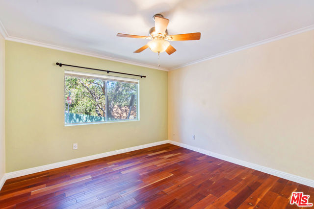 4236 Ensenada Drive, Woodland Hills CA: https://media.crmls.org/mediaz/8b9d30b9-031f-49f2-aa81-2e0f172af0da.jpg