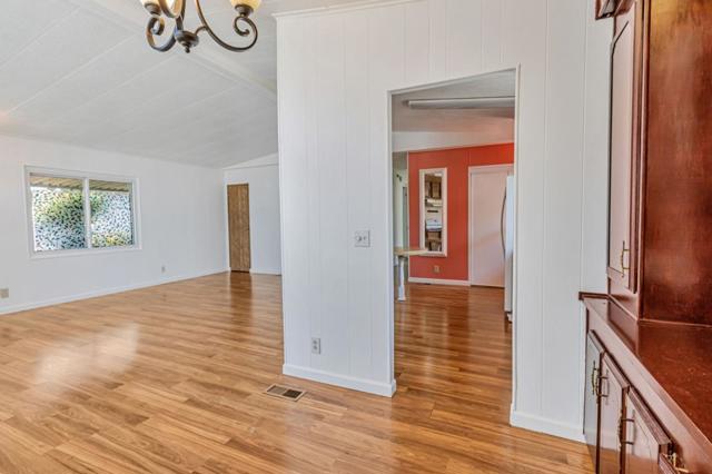 812 W Clover Road, Tracy CA: https://media.crmls.org/mediaz/8b9dadc8-4b9b-4945-a98f-e6c376866078.jpg
