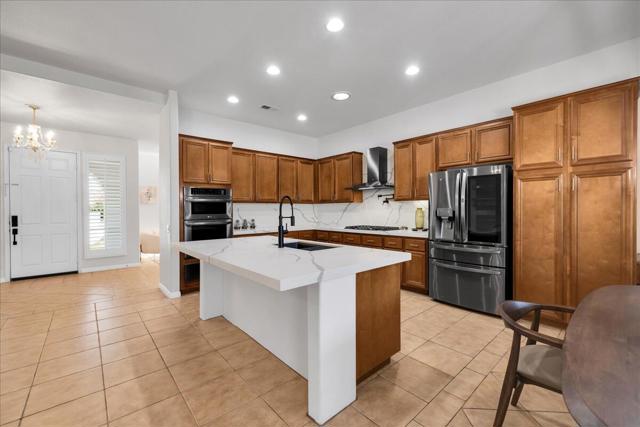 44875 Via Catalina, La Quinta CA: https://media.crmls.org/mediaz/8b9eac4f-5fca-4210-aecb-c042b4a270ad.jpg