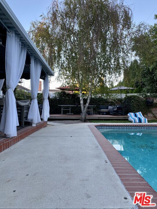23020 Haynes Street, West Hills CA: https://media.crmls.org/mediaz/8b9f8d70-b112-4f91-ba26-afbf9855f32f.jpg