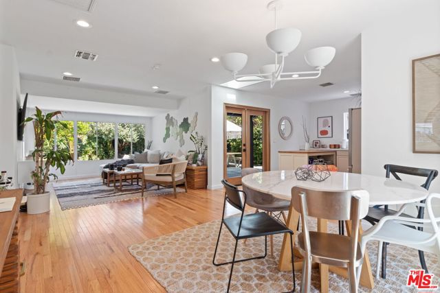 7339 Lasaine Avenue, Van Nuys CA: https://media.crmls.org/mediaz/8ba041e1-44e4-4c27-b02f-7585aaf89a70.jpg
