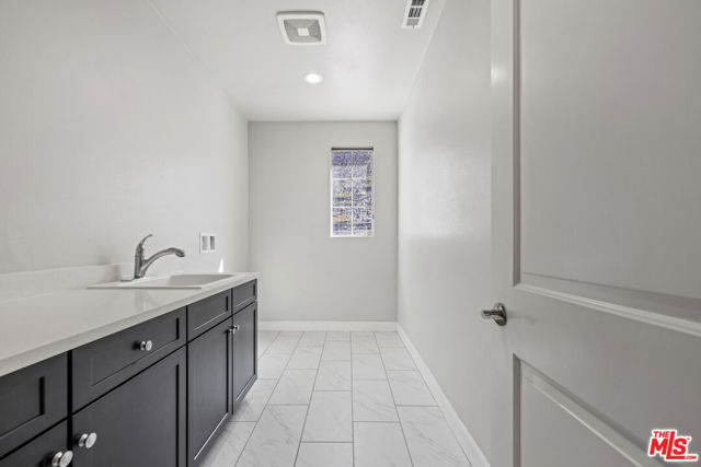 24220 Sterling Ranch Road, West Hills CA: https://media.crmls.org/mediaz/8ba04ecb-7396-41c2-b3e4-53c60e36a661.jpg