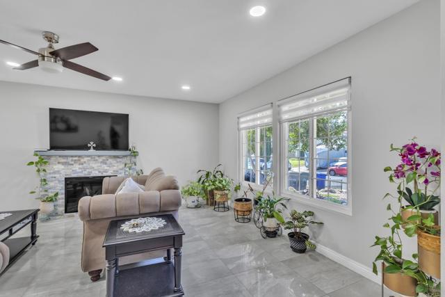 Detail Gallery Image 5 of 57 For 1935 Jasmine St, El Cajon,  CA 92021 - 4 Beds | 2/1 Baths