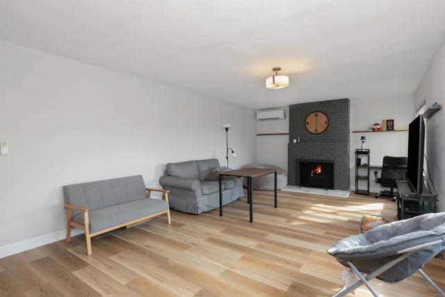 Detail Gallery Image 6 of 27 For 3820 Hilltop Dr, San Diego,  CA 92102 - 3 Beds | 2 Baths