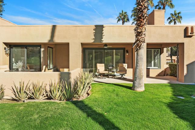 73481 Poinciana Place, Palm Desert CA: https://media.crmls.org/mediaz/8ba2c862-0738-48ed-a395-8f42def240b4.jpg