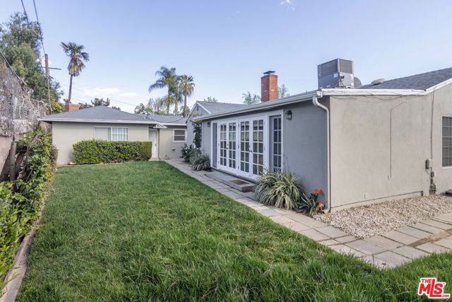 5332 Goodland Avenue, Valley Village CA: https://media.crmls.org/mediaz/8ba3222c-3ec3-4c08-b9bf-b900e75e8f5e.jpg