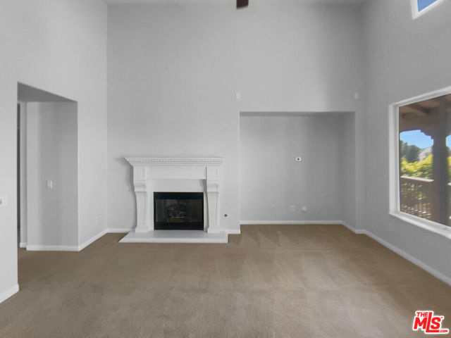 18944 Northern Dancer Lane, Yorba Linda CA: https://media.crmls.org/mediaz/8ba3d3df-9c79-4e28-a1cc-c8cbbf675fb1.jpg