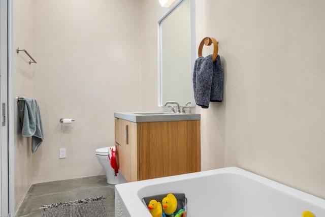 1421 Weston Road, Scotts Valley CA: https://media.crmls.org/mediaz/8ba4054f-e20c-4a6e-81ae-225a1eb15cf2.jpg