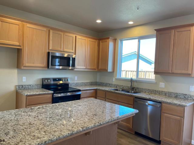 754 Livingston Avenue, King City CA: https://media.crmls.org/mediaz/8ba411bb-bb2f-4d1f-a9ab-238b22bf0f64.jpg