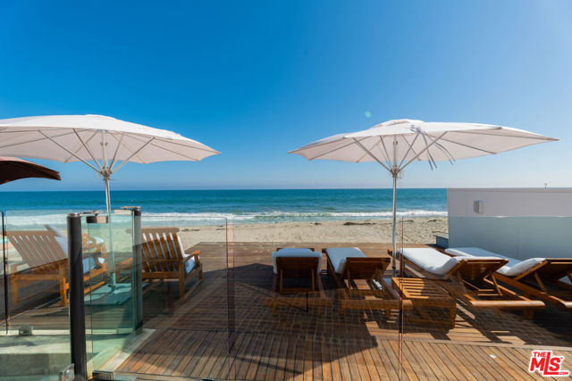 23754 MALIBU Road, Malibu CA: https://media.crmls.org/mediaz/8ba45739-4770-4028-a6d2-793b6c6cba63.jpg