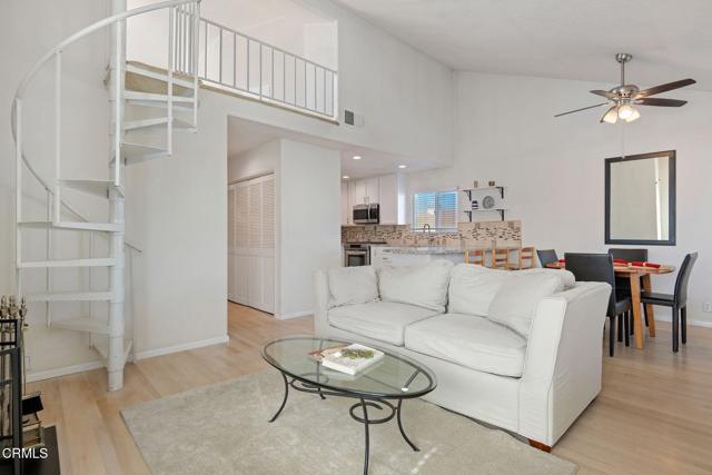 Detail Gallery Image 8 of 29 For 5125 W Wooley Rd #5,  Oxnard,  CA 93035 - 2 Beds | 2 Baths